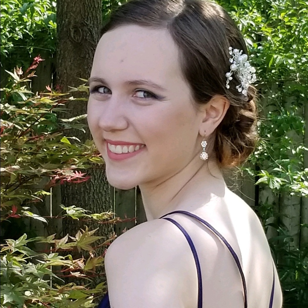 Meet your Posher, Emily